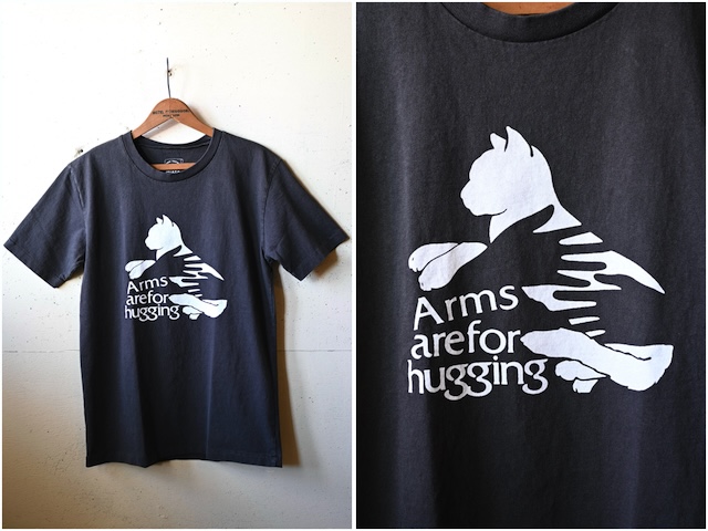 MIXTA Printed Tee HUG Vintage Black-2